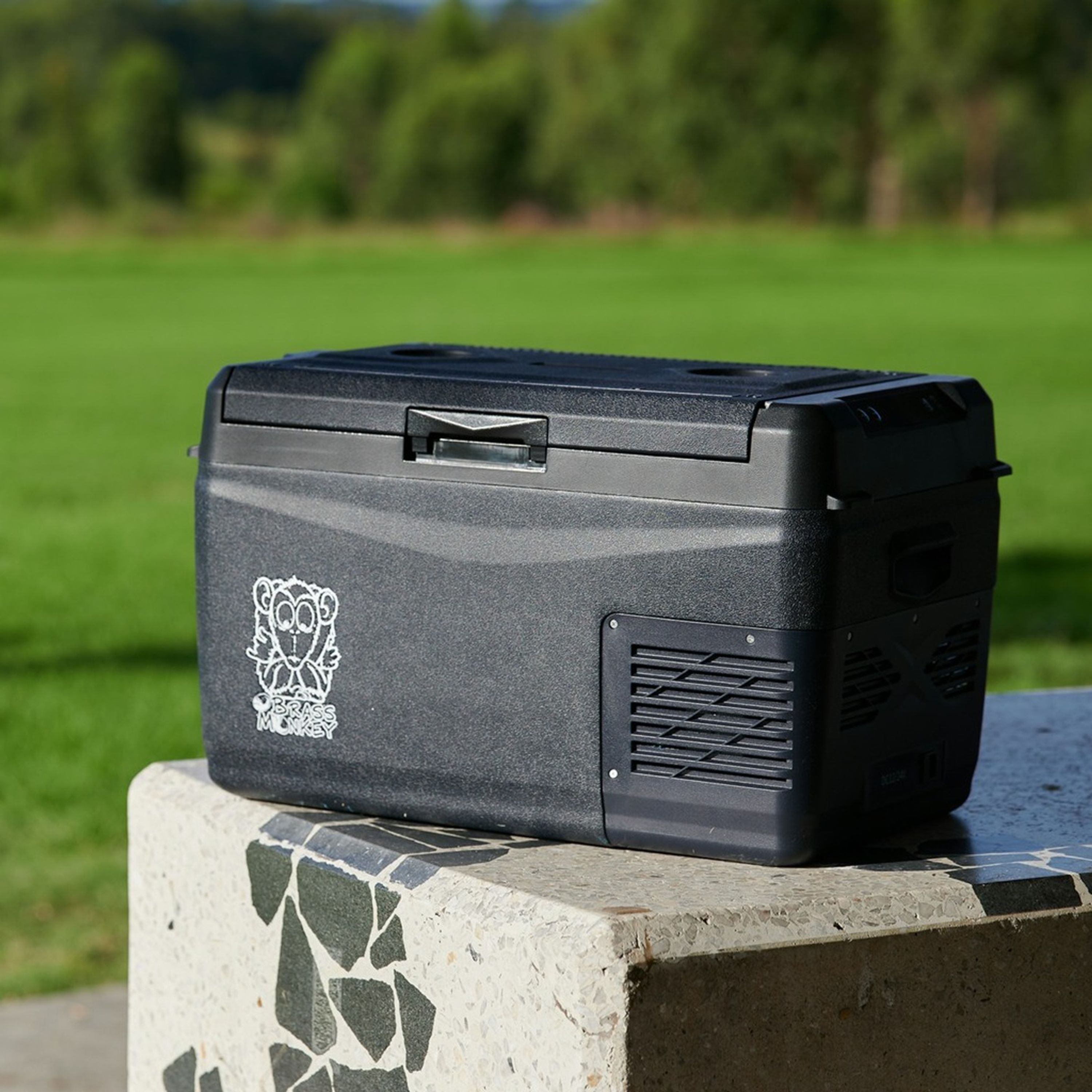 30L Brass Monkey Portable Fridge/Freezer CFR30