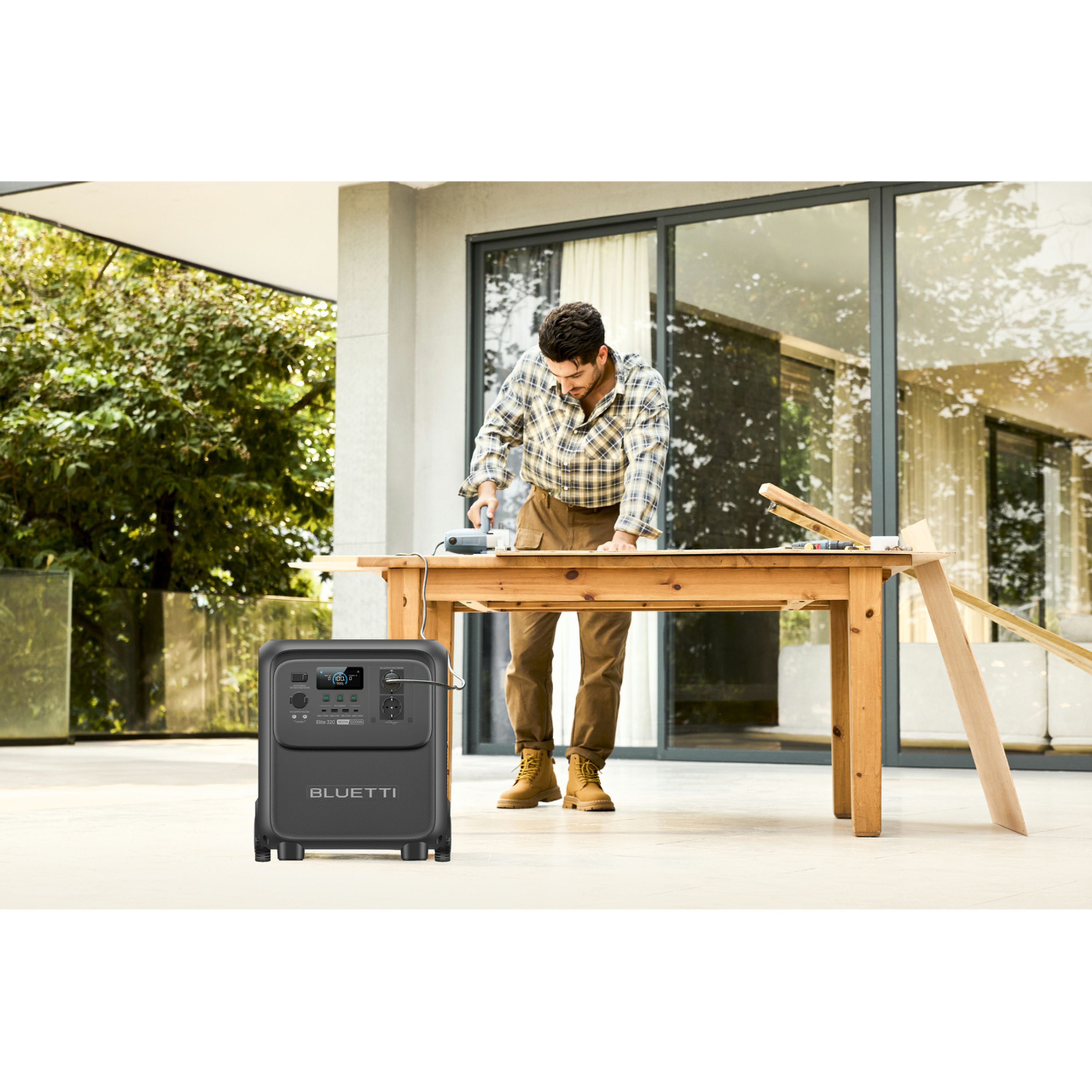 Bluetti Elite 320 Portable Power Station