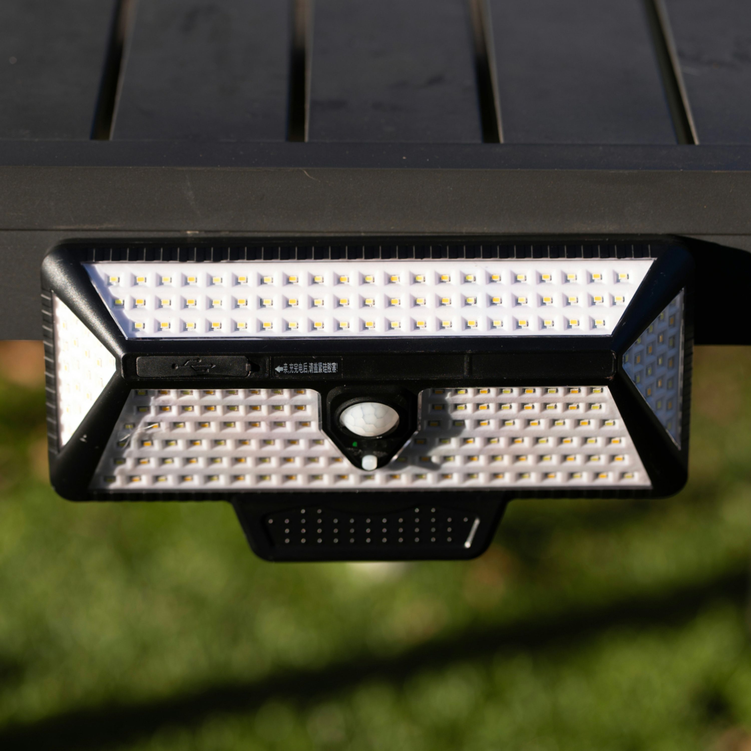 700LM Solar Powered Work Light with Clamp